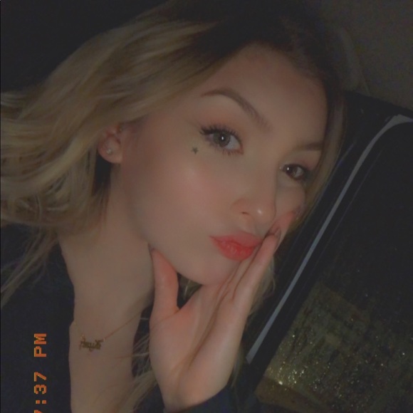 Meet your Posher, Kyah - Picture 1 of 1